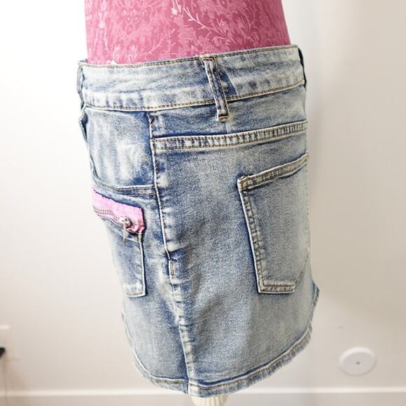 Blue Jean skirt with Pink on front pockets s/m - Picture 3 of 8